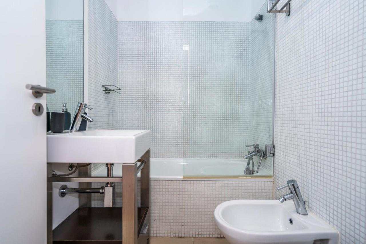 Bright & Spacious 2 Bed Flat 2 Bath W Garage In Lagos Marina Экстерьер фото