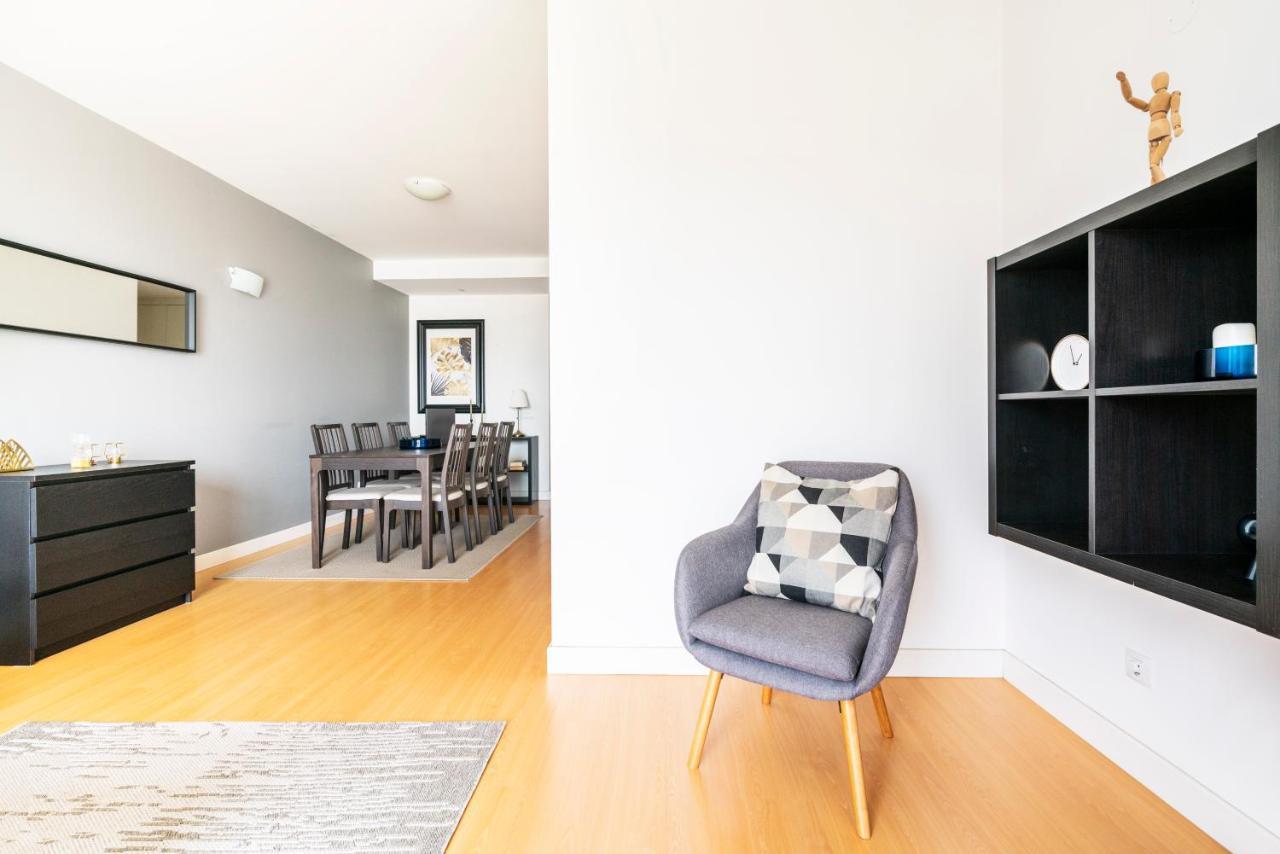 Bright & Spacious 2 Bed Flat 2 Bath W Garage In Lagos Marina Экстерьер фото