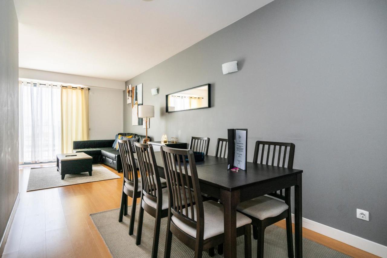 Bright & Spacious 2 Bed Flat 2 Bath W Garage In Lagos Marina Экстерьер фото