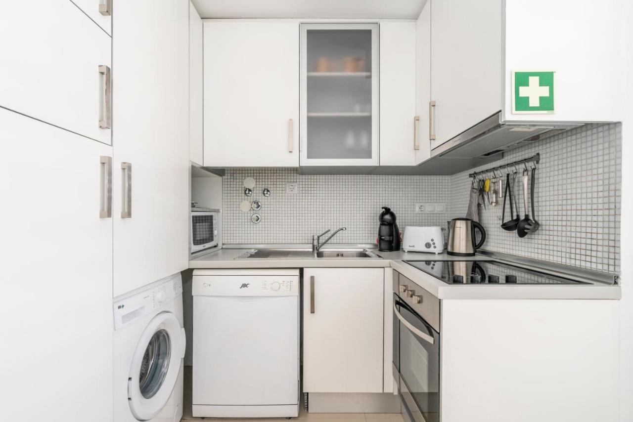 Bright & Spacious 2 Bed Flat 2 Bath W Garage In Lagos Marina Экстерьер фото