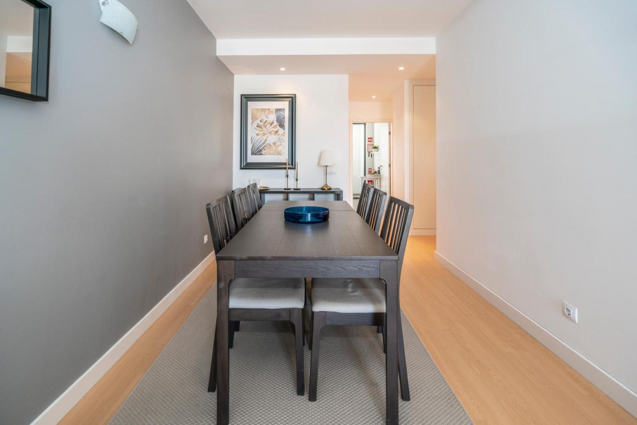Bright & Spacious 2 Bed Flat 2 Bath W Garage In Lagos Marina Экстерьер фото